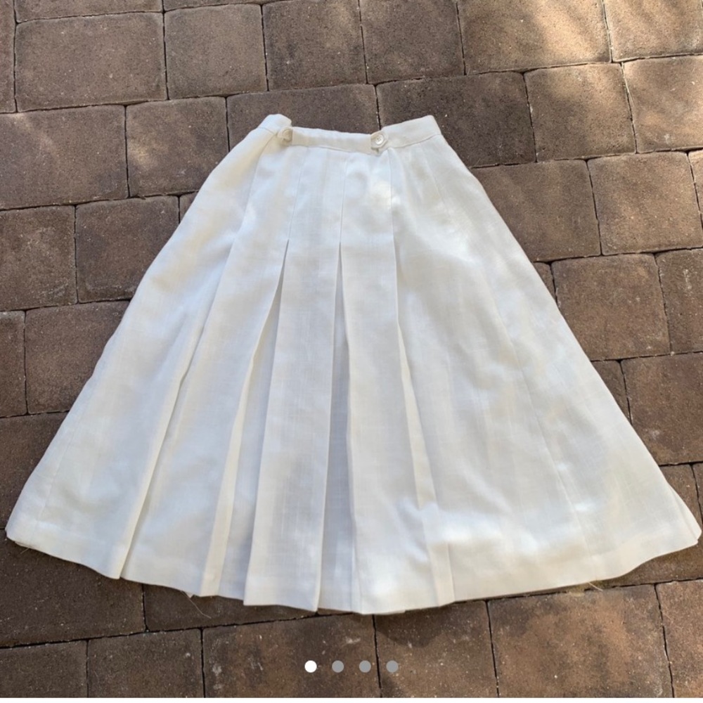 Vintage pleated skirt